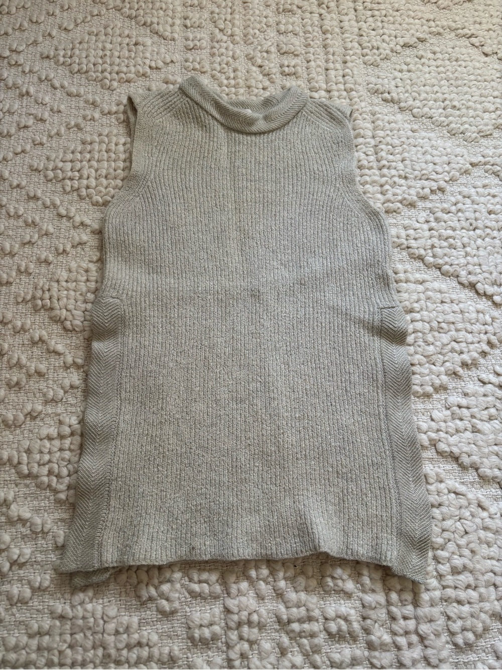 Sleeveless Knit Tank Sweater - Light Gray